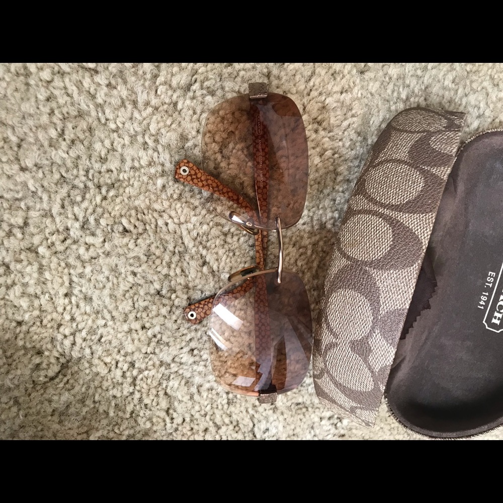 Coach PRESCRIPTION sunglasses - Picture 3 of 6
